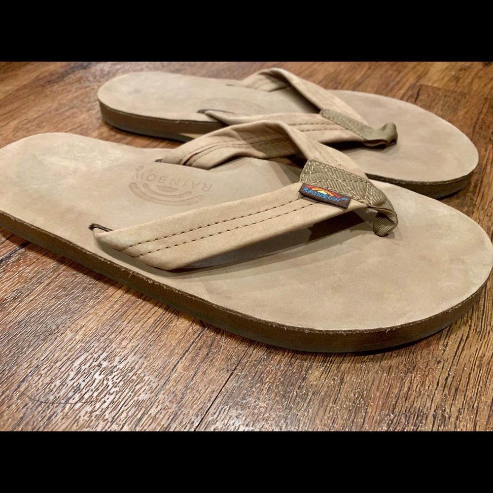 NEW Men’s Rainbows Medium